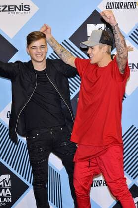 Martin Garrix und Justin Bieber bei der Verleihung der MTV Europe Music Awards 2015 im Mediolanum Forum. Mailand, 25.10.2015 Foto:xA.xHübnerx xFuturexImage