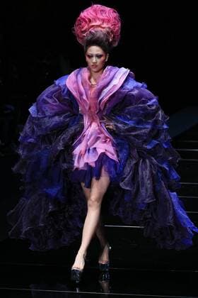(151026) -- BEIJING, Oct. 26, 2015 -- A model shows the color make-up designed by Mao Geping during the China Fashion Week, in Beijing, capital of China, Oct. 26, 2015. ) (zkr) CHINA-BEIJING-FASHION WEEK-COLOR MAKE-UP(CN) LixMingfang 