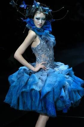 (151026) -- BEIJING, Oct. 26, 2015 -- A model shows the color make-up designed by Mao Geping during the China Fashion Week, in Beijing, capital of China, Oct. 26, 2015. ) (zkr) CHINA-BEIJING-FASHION WEEK-COLOR MAKE-UP(CN) LixMingfang 