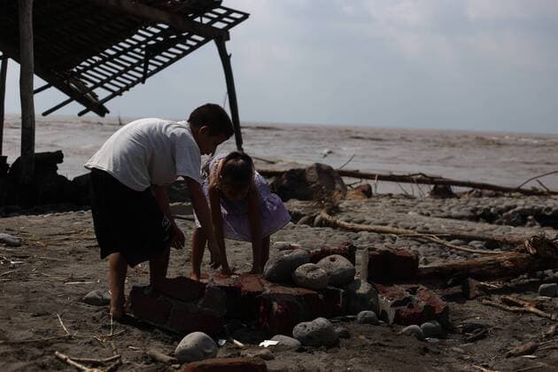 Oct. 25, 2015 - Mexico - The children play after the hurricane Patricia hit Michoacan s coast. Hurricane Patricia hit the southwestern Mexico and Categorized as storm 5, bringing lashing rains, surging seas and cyclonic winds hours after it peaked, it is one of the strongest storms ever recorded. Mexico - ZUMAp133