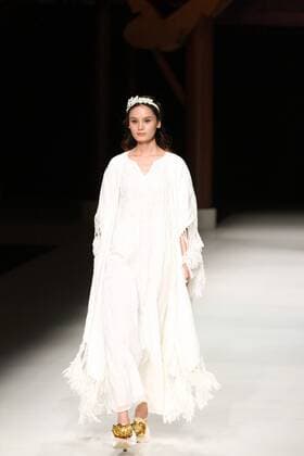 BEIJING, CHINA - OCTOBER 26: (CHINA OUT) A model showcases designs on the runway at Qing s Zheng Qinger Collection during the Mercedes-Benz China Fashion Week Spring Summer 2016 at Beijing Hotel on October 26, 2015 in Beijing, China.  CFP474944478