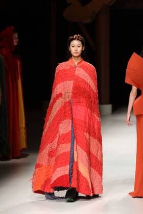 BEIJING, CHINA - OCTOBER 26: (CHINA OUT) A model showcases designs on the runway at Qing s Zheng Qinger Collection during the Mercedes-Benz China Fashion Week Spring Summer 2016 at Beijing Hotel on October 26, 2015 in Beijing, China.  CFP474944488