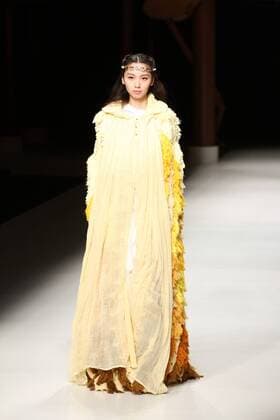 BEIJING, CHINA - OCTOBER 26: (CHINA OUT) A model showcases designs on the runway at Qing s Zheng Qinger Collection during the Mercedes-Benz China Fashion Week Spring Summer 2016 at Beijing Hotel on October 26, 2015 in Beijing, China.  CFP474944518