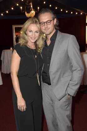 Caroline Beil mit Freund Philipp Sattler bei der Verleihung des Deutschen Musical Theater Preises 2015 im TIPI am Kanzleramt. Berlin, 26.10.2015 Foto:xFredericx xFuturexImage