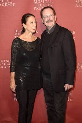 Daniela Ziegler mit Craig Simmons bei der Verleihung des Deutschen Musical Theater Preises 2015 im TIPI am Kanzleramt. Berlin, 26.10.2015 Foto:xFredericx xFuturexImage