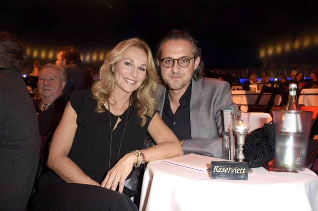 Caroline Beil mit Freund Philipp Sattler bei der Verleihung des Deutschen Musical Theater Preises 2015 im TIPI am Kanzleramt. Berlin, 26.10.2015 Foto:xFredericx xFuturexImage