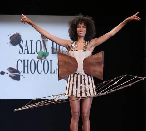 A model wears a creation made with chocolate during a fashion show at the inauguration of the 21st annual Salon du Chocolat in Paris on October 27, 2015. The show, the world s biggest dedicated to chocolate, brings together fashion designers and chocolatiers from around the world.  PAR20151027706 DAVIDxSILPA