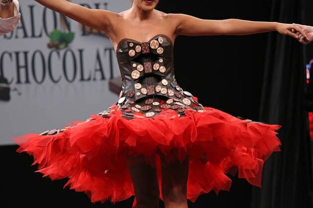 A model wears a creation made with chocolate during a fashion show at the inauguration of the 21st annual Salon du Chocolat in Paris on October 27, 2015. The show, the world s biggest dedicated to chocolate, brings together fashion designers and chocolatiers from around the world.  PAR20151027733 DAVIDxSILPA