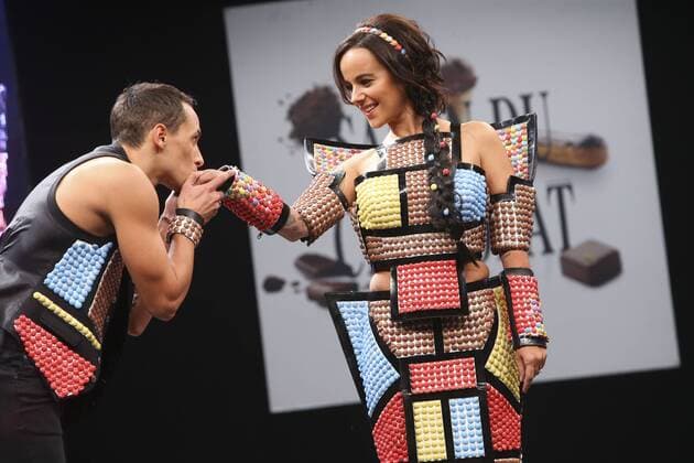 Alizee et Gregoire Lyonnet - Modenschau: Salon du Chocolat - Paris - 27 10 2015 GwendolineLeGoff 