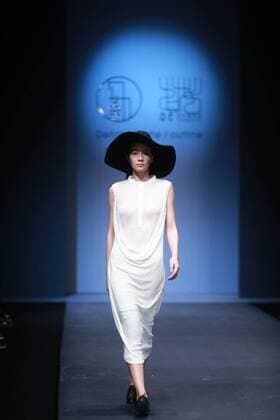 BEIJING, CHINA - OCTOBER 28: (CHINA OUT) A model showcases designs on the runway at DEFANG TEXTILE OUTLINE Collection during the Mercedes-Benz China Fashion Week Spring Summer 2016 at 751D.PARK on October 28, 2015 in Beijing, China.  CFP475028362