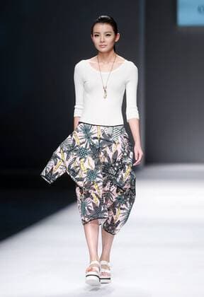 BEIJING, CHINA - OCTOBER 28: (CHINA OUT) A model showcases designs on the runway at OUDIFU & oudifufay Collection during the Mercedes-Benz China Fashion Week Spring Summer 2016 at Beijing Hotel on October 28, 2015 in Beijing, China.  CFP475027364