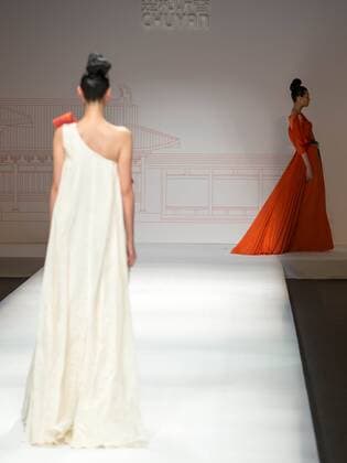 BEIJING, Oct. 28, 2015 -- Models present creations designed by Chu Yan during the China Fashion Week in Beijing, capital of China, Oct. 28, 2015. ) (ry) CHINA-BEIJING-FASHION WEEK (CN) LixJianbo 