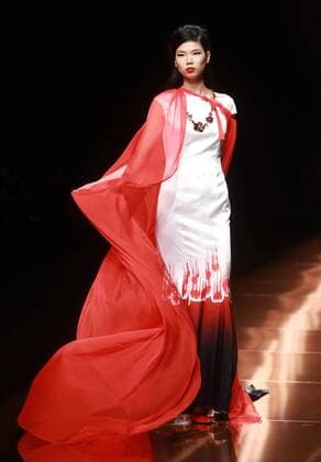 BEIJING, CHINA - OCTOBER 28: (CHINA OUT) A model showcases designs on the runway at Silk Road Star Cheng Yingfen Collection during the Mercedes-Benz China Fashion Week Spring Summer 2016 at Beijing Hotel on October 28, 2015 in Beijing, China.  CFP475064611