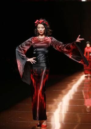 BEIJING, CHINA - OCTOBER 28: (CHINA OUT) A model showcases designs on the runway at Silk Road Star Cheng Yingfen Collection during the Mercedes-Benz China Fashion Week Spring Summer 2016 at Beijing Hotel on October 28, 2015 in Beijing, China.  CFP475064616