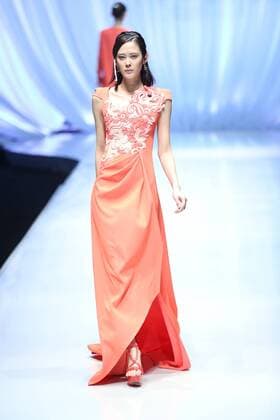 BEIJING, CHINA - OCTOBER 29: (CHINA OUT) A model showcases designs on the runway at TORAY Liu Wei Collection during the Mercedes-Benz China Fashion Week Spring Summer 2016 at 751DÂ·PARK on October 29, 2015 in Beijing, China.  CFP475107335