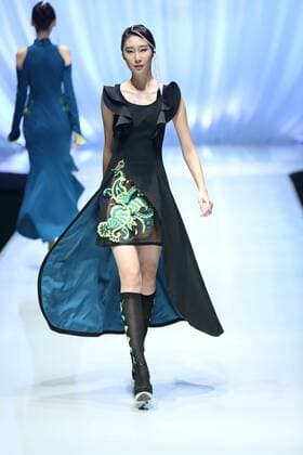 BEIJING, CHINA - OCTOBER 29: (CHINA OUT) A model showcases designs on the runway at TORAY Liu Wei Collection during the Mercedes-Benz China Fashion Week Spring Summer 2016 at 751DÂ·PARK on October 29, 2015 in Beijing, China.  CFP475107366