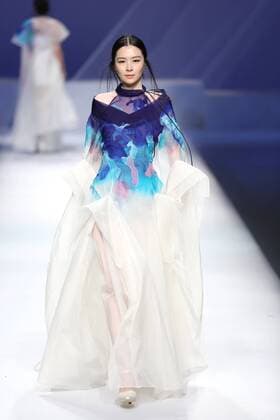 BEIJING, CHINA - OCTOBER 29: (CHINA OUT) A model showcases designs on the runway at GaryWat Qu Tingnan Collection during the Mercedes-Benz China Fashion Week Spring Summer 2016 at Beijing Hotel on October 29, 2015 in Beijing, China.  CFP475107414