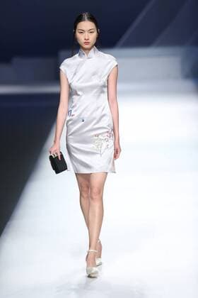 BEIJING, CHINA - OCTOBER 29: (CHINA OUT) A model showcases designs on the runway at GaryWat Qu Tingnan Collection during the Mercedes-Benz China Fashion Week Spring Summer 2016 at Beijing Hotel on October 29, 2015 in Beijing, China.  CFP475107417