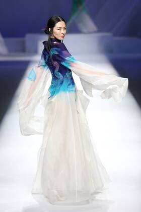 BEIJING, CHINA - OCTOBER 29: (CHINA OUT) A model showcases designs on the runway at GaryWat Qu Tingnan Collection during the Mercedes-Benz China Fashion Week Spring Summer 2016 at Beijing Hotel on October 29, 2015 in Beijing, China.  CFP475107429