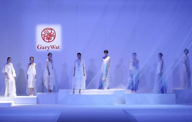 BEIJING, CHINA - OCTOBER 29: (CHINA OUT) Models showcase designs on the runway at GaryWat Qu Tingnan Collection during the Mercedes-Benz China Fashion Week Spring Summer 2016 at Beijing Hotel on October 29, 2015 in Beijing, China.  CFP475107438