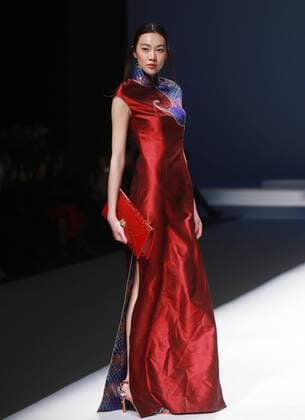 BEIJING, CHINA - OCTOBER 29: (CHINA OUT) A model showcases designs on the runway at GaryWat Qu Tingnan Collection during the Mercedes-Benz China Fashion Week Spring Summer 2016 at Beijing Hotel on October 29, 2015 in Beijing, China.  CFP475107455