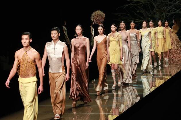 BEIJING, CHINA - OCTOBER 29: (CHINA OUT) Models showcase designs on the runway at 95 Secret Deng Zhaoping Collection during the Mercedes-Benz China Fashion Week Spring Summer 2016 at Beijing Hotel on October 29, 2015 in Beijing, China.  CFP475107098