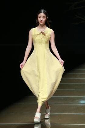 BEIJING, CHINA - OCTOBER 29: (CHINA OUT) A model showcases designs on the runway at 95 Secret Deng Zhaoping Collection during the Mercedes-Benz China Fashion Week Spring Summer 2016 at Beijing Hotel on October 29, 2015 in Beijing, China.  CFP475107104