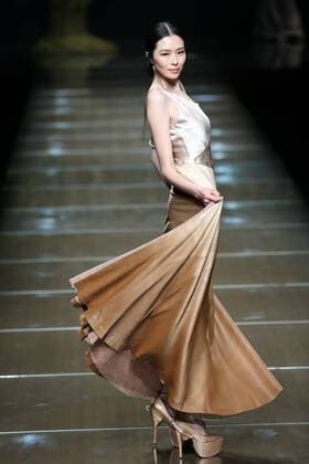 BEIJING, CHINA - OCTOBER 29: (CHINA OUT) A model showcases designs on the runway at 95 Secret Deng Zhaoping Collection during the Mercedes-Benz China Fashion Week Spring Summer 2016 at Beijing Hotel on October 29, 2015 in Beijing, China.  CFP475107117