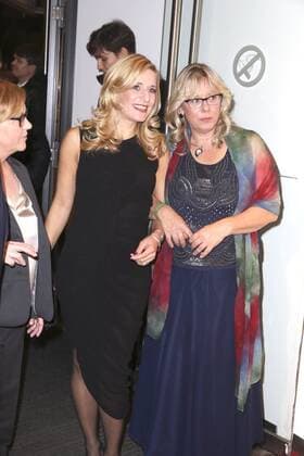 Stefanie Hertel mit Preisträgerin Petra Mannfeld bei der Verleihung der Goldenen Bild der Frau 2015 im Stage Operettenhaus. Hamburg, 29.10.2015 Foto:xU.xGlockmannx xFuturexImage