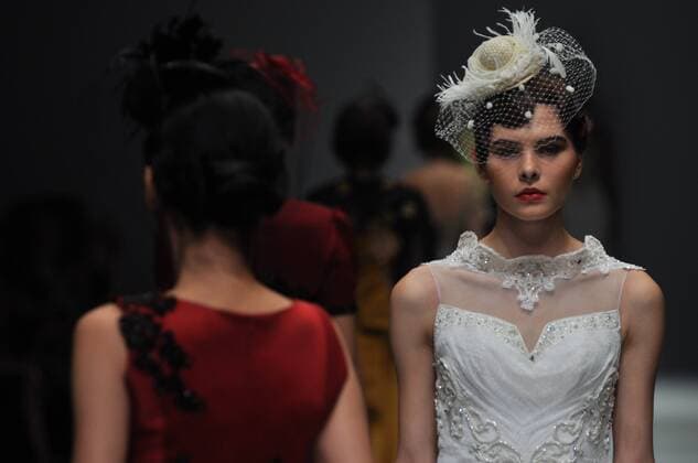 Oct. 30, 2015 - Jakarta, Jakarta, Indonesia - A model wears design by Adrianne Sung during the Jakarta Fashion Week 2016 at Senayan City. The event was participated by 250 Indonesian and international designers that will last until October 30, 2015. Jakarta Indonesia - ZUMAp133