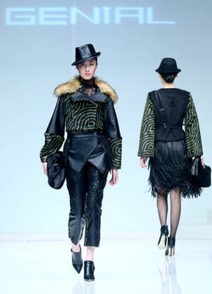 (151101) -- BEIJING, Nov. 1, 2015 -- Models show creations at the GENIAL 2015 Artificial Fur Fashion Design Contest during the China Fashion Week in Beijing, capital of China, Nov. 1, 2015. ) (zkr) CHINA-BEIJING-FASHION WEEK(CN) ChenxJianli 