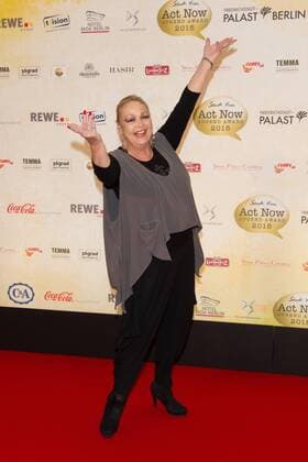 Barbara Schoene - Verleihung des Act Now Jugend Award im Friedrichstadt-Palast Berlin am 02.11.2015. Verleihung Act Now Jugend Award
