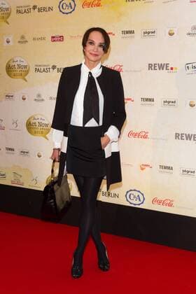Anouschka Renzi - Verleihung des Act Now Jugend Award im Friedrichstadt-Palast Berlin am 02.11.2015. Verleihung Act Now Jugend Award