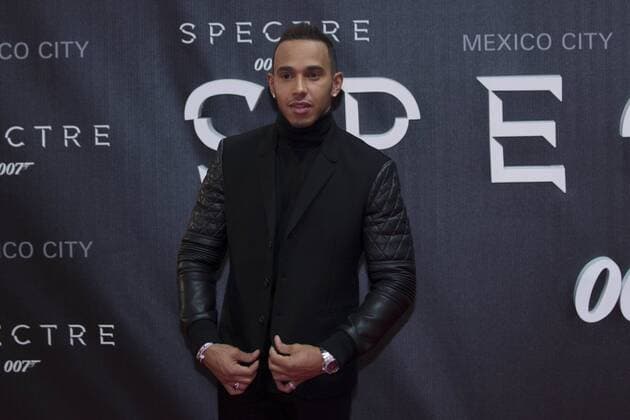 British Formula One driver Lewis Hamilton poses during the red carpet of the movie Spectre of the James Bond saga in Mexico City, capital of Mexico, on Nov. 2, 2015. ) (da) (sp) MEXICO-MEXICO CITY- SPECTRE -RED CARPET AlejandroxAyala 
