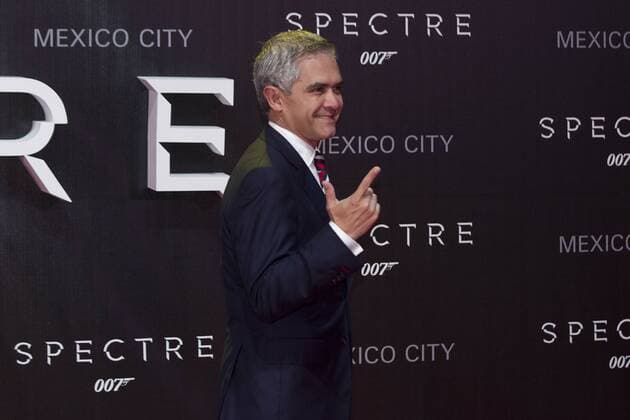 The Chief of Government of Mexico City Miguel Angel Mancera poses during the red carpet of the movie Spectre of the James Bond saga in Mexico City, capital of Mexico, on Nov. 2, 2015. ) (da) (sp) MEXICO-MEXICO CITY- SPECTRE -RED CARPET AlejandroxAyala 