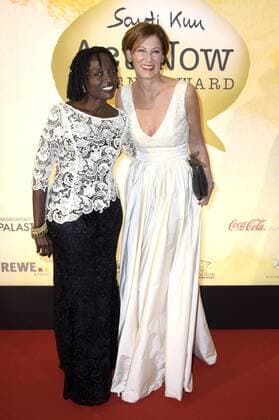 Auma Obama und Eva Lutz beim Act Now Jugend Award 2015 im Friedrichstadt-Palast. Berlin, 02.11.2015 Foto:xFredericx xFuturexImage
