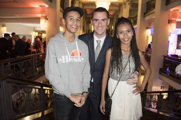 Andrej Hermlin mit Tochter Rachel und Sohn David beim Act Now Jugend Award 2015 im Friedrichstadt-Palast. Berlin, 02.11.2015 Foto:xFredericx xFuturexImage