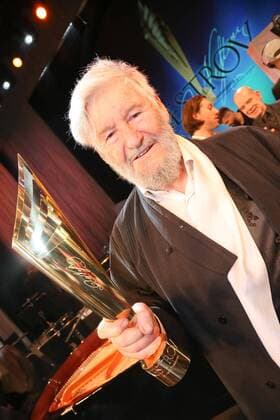 02.11.2015, Wiener Ronacher, NESTROY VERLEIHUNG 2015, Gala-Abend zum Theaterpreis im Bild: Achim Freyer -Lebenswerk