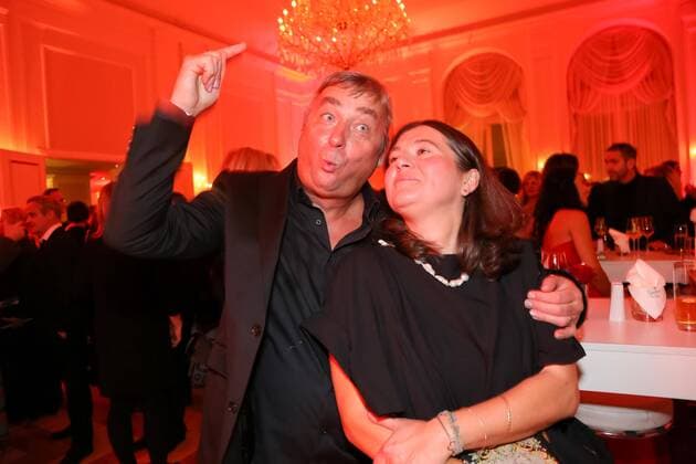02.11.2015, Wiener Ronacher, NESTROY VERLEIHUNG 2015, Gala-Abend zum Theaterpreis im Bild: Andreas Vitasek -mit Gattin Daria Biezunski-Vitasek, AfterShow