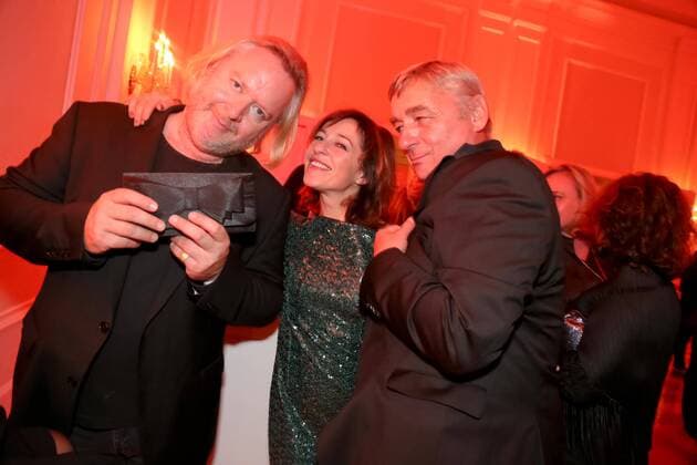 02.11.2015, Wiener Ronacher, NESTROY VERLEIHUNG 2015, Gala-Abend zum Theaterpreis im Bild: Gregor Seberg, Julia Cencig, Andreas Vitasek -AfterShow