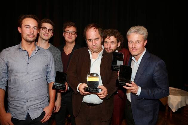 Ö Kabarettpreis Wien, Urania, 03. 11. 2015 Fritz JERGITSCH mit Tagespresse Team, Matthias ENGERSDÖRFER, Martin PUNTIGAM, Florian SCHEUBA