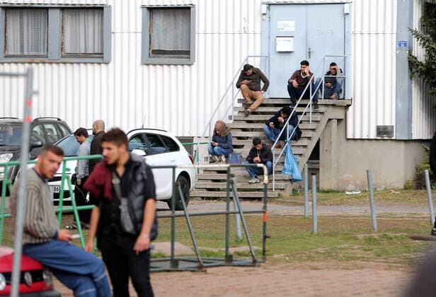 Flüchtlingsunterkunft Suhl Friedberg 06.11.15 , Suhl, Erstaufnahmeeinrichtung Flüchtlingsunterkunft Erstaufnahmestelle Suhl Friedberg Eindrücke vom Gelände