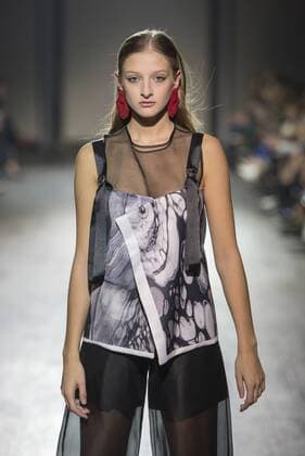 (151107) -- TBILISI, Nov. 7, 2015 -- A model presents a creation of Eloshi during the Mercedes Benz Fashion Week in Tbilisi, capital of Georgia, on Nov. 7, 2015. ) GEORGIA-TBILISI-FASHION WEEK GiorgixInduashvili 