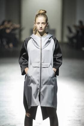 (151107) -- TBILISI, Nov. 7, 2015 -- A model presents a creation of Tamuna Ingorokva during the Mercedes Benz Fashion Week in Tbilisi, capital of Georgia, on Nov. 7, 2015. ) GEORGIA-TBILISI-FASHION WEEK GiorgixInduashvili 