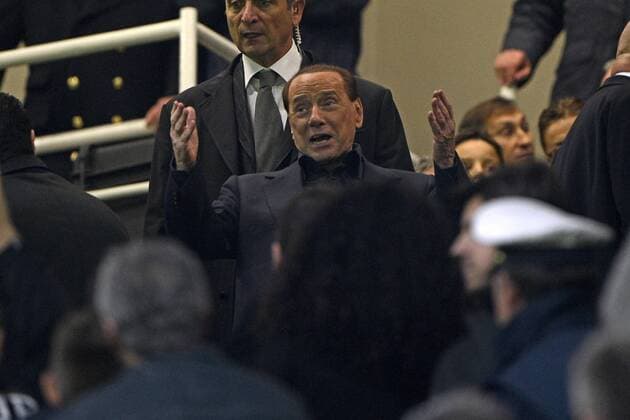 Silvio Berlusconi Milan - Mailand, Italien - Fußball, Serie A - AC Mailand vs. Atalanta Bergamo. giuseppexceleste Silvio Berlusconi besucht Fußballspiel in Mailand