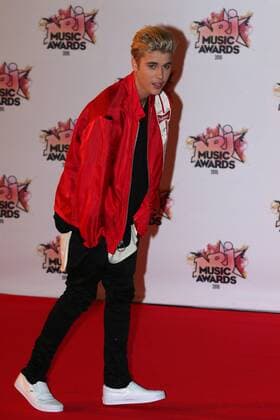 202409 Francois Glories Starface 2015-11-07 Cannes France Cérémonie des NRJ Music Awards 2015. Arrivées. Bieber, Justin  Copyright: xFrancoisxGloriesx xStarfacex STAR_202409_006