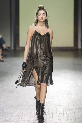 (151108) -- TBILISI, Nov. 8, 2015 -- A model presents a creation of Giorgi Pantsulaia during the Mercedes Benz Fashion Week in Tbilisi, capital of Georgia, on Nov 8, 2015. ) GEORGIA-TBILISI-FASHION WEEK-PANTSULAIA GiorgixInduashvili 