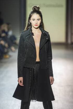 (151108) -- TBILISI, Nov. 8, 2015 -- A model presents a creation of Giorgi Pantsulaia during the Mercedes Benz Fashion Week in Tbilisi, capital of Georgia, on Nov 8, 2015. ) GEORGIA-TBILISI-FASHION WEEK-PANTSULAIA GiorgixInduashvili 