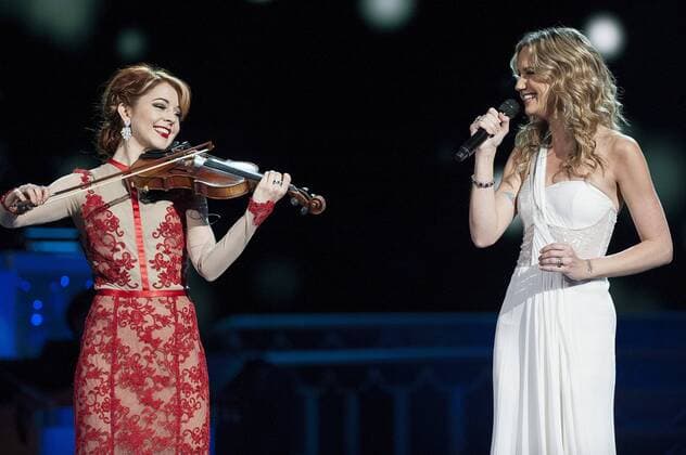 Nov. 7, 2015 - Nashville, Tennessee; USA - Musician LINDSEY STIRLING and Singer Host JENNIFER NETTLES takes part in the 2015 CMA Country Christmas television taping that took place at the Grand Ole Opry House located in Nashville. Copyright 2015 Nashville USA - ZUMAm78_