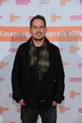 Schauspieler Moritz Bleibtreu posiert am 09.11.2015 in Köln vor der Verleihung des Kino Programm Preis NRW.